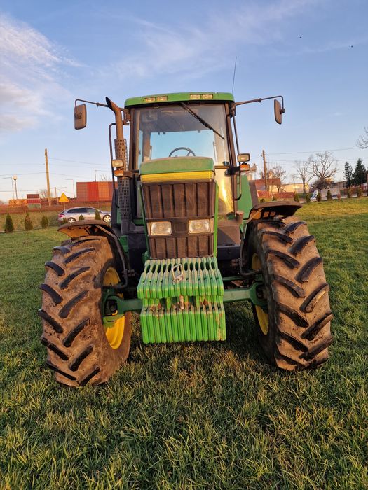 Traktor John Deere 7600 bardzo dobrym stanie