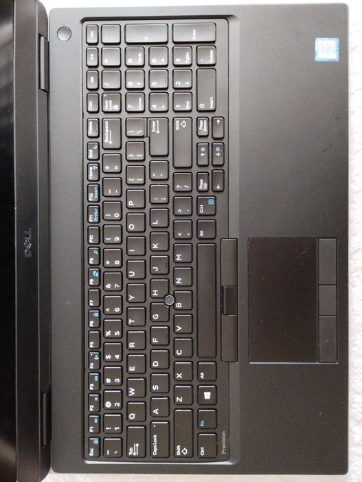 Dell Precision 7530 UHD i7-8850H/16gb DDR4/SSD 256gb/NVidia P2000