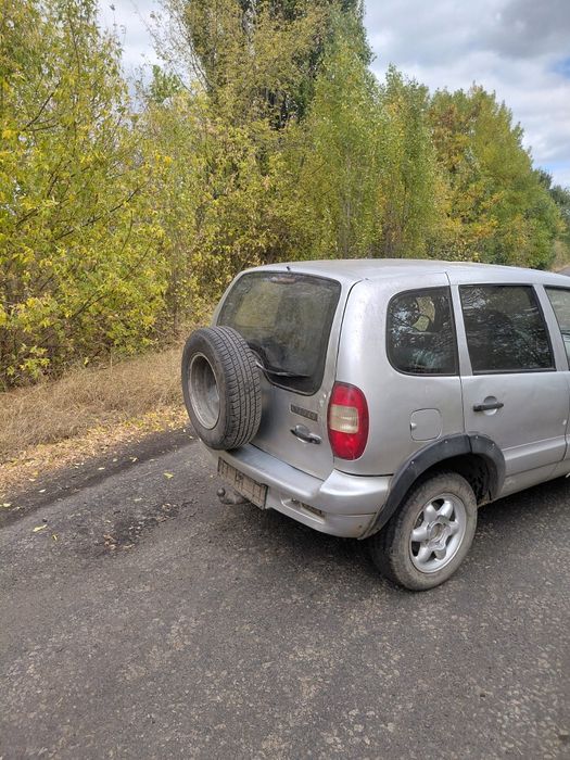 Продам ніву шивролет