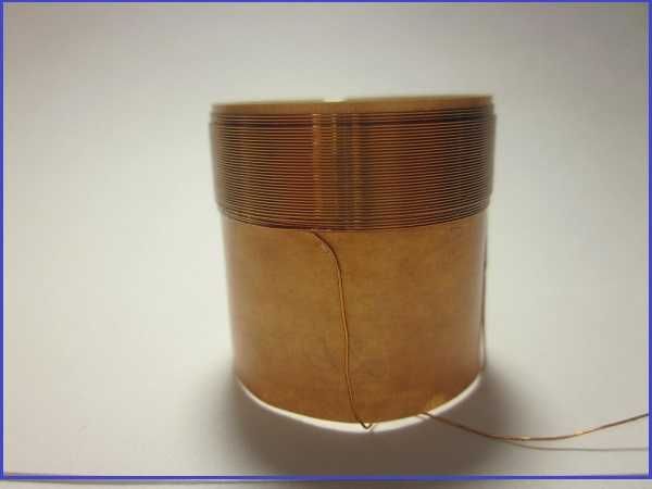 Подвесы для динамиков,катушки,центрирующие шайбы, колпаки.