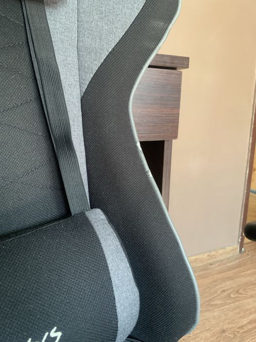 Fotel gamingowy genesis