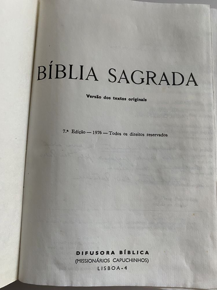 Tres biblias Biblia sagrada 7 edicao 1976 versao dos textos originais