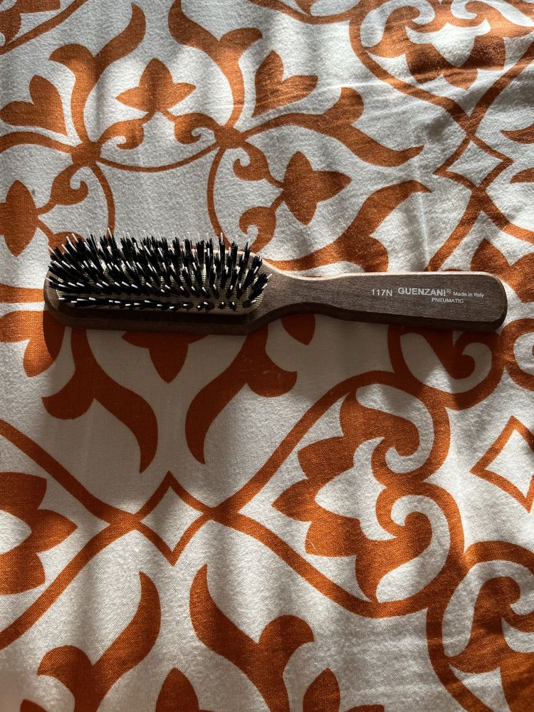 Escova de cabelo feita na Itália