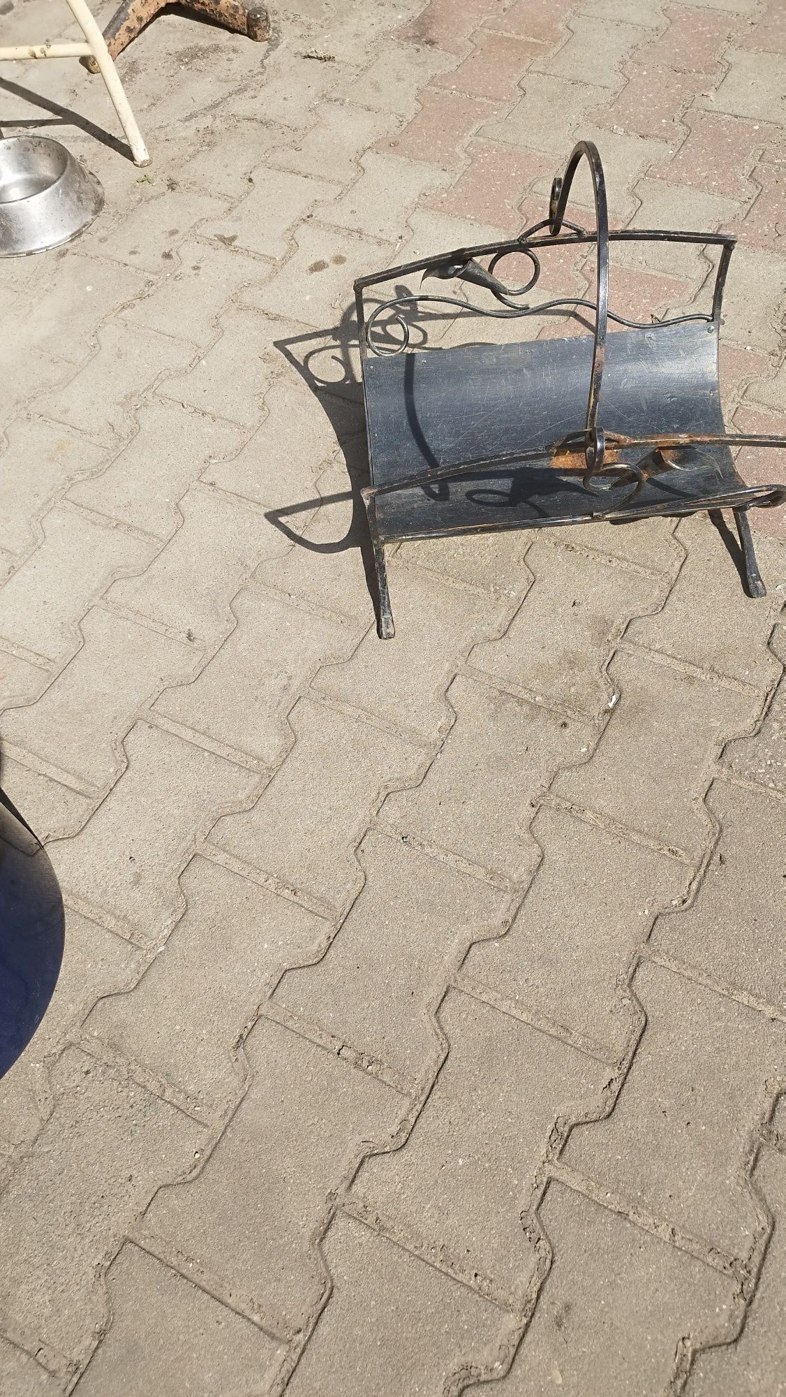 Kosz,stojak metalowy na drewno .