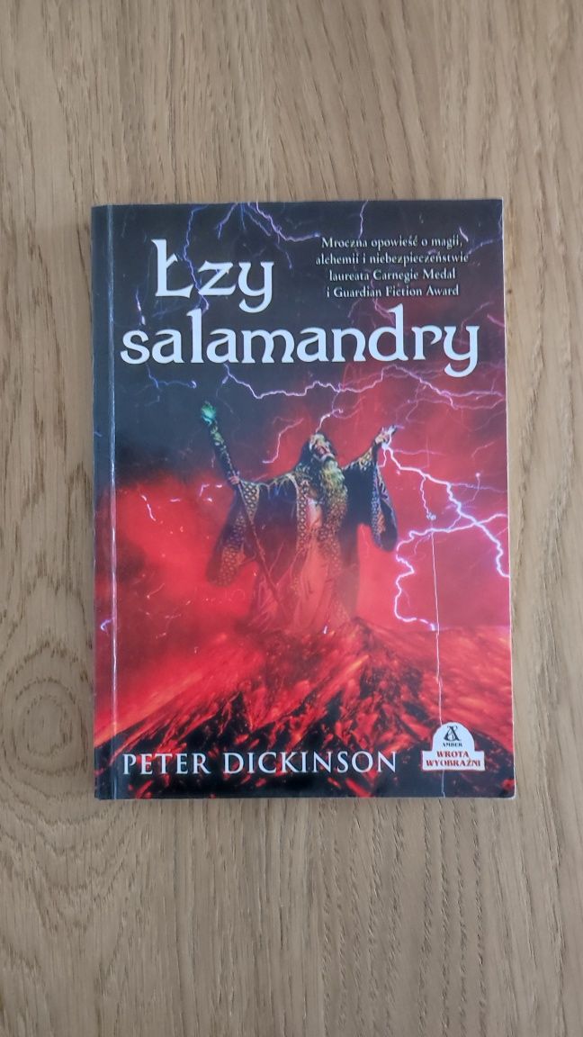 Łzy salamandry Peter Dickinson