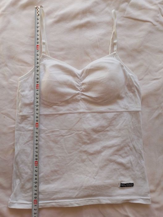 майка жіноча біла з чашками