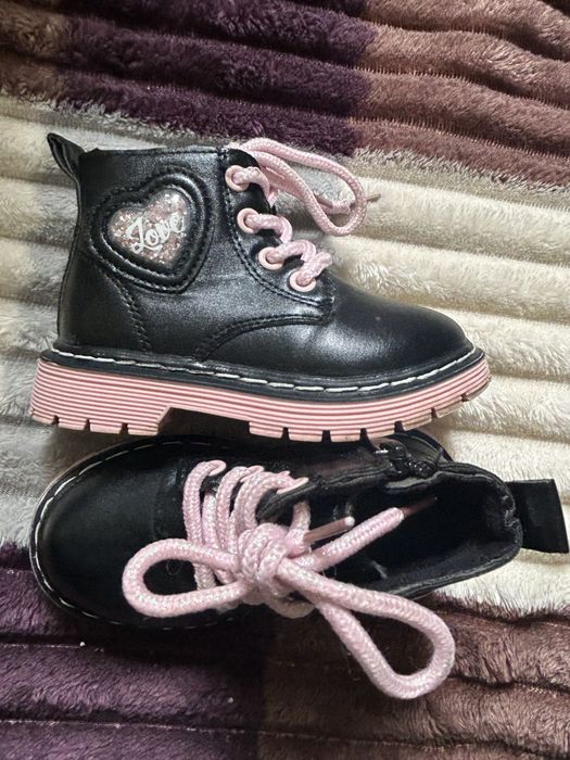 Осінні чобітки для дівчинки