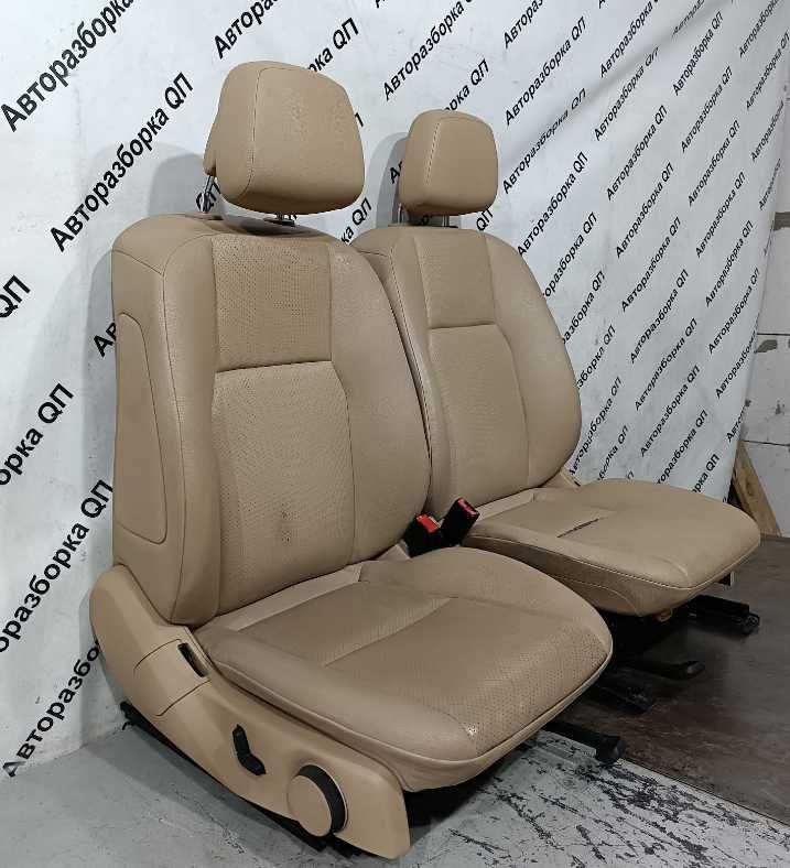 Салон (сиденья), рыжая кожа на Mercedes C-class W204. Разборка W204