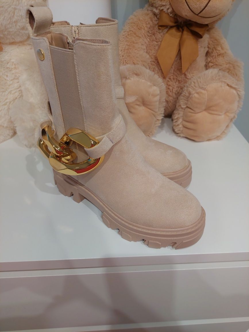 Nowe bezowe botki 36