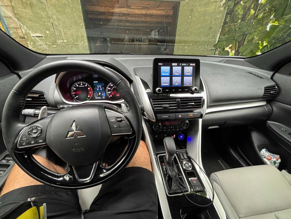 Mitsubishi Eclipse Cross 2023 SEL 1.5 (бензин) США