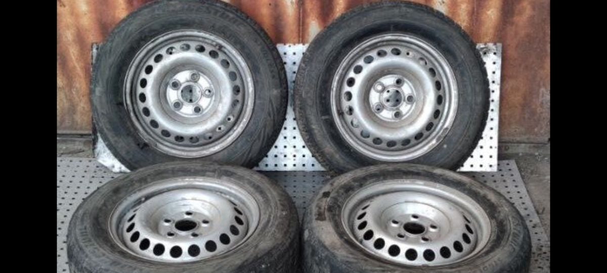 Зимняя резина Vw t5 215/65/16c на диска16x5x120