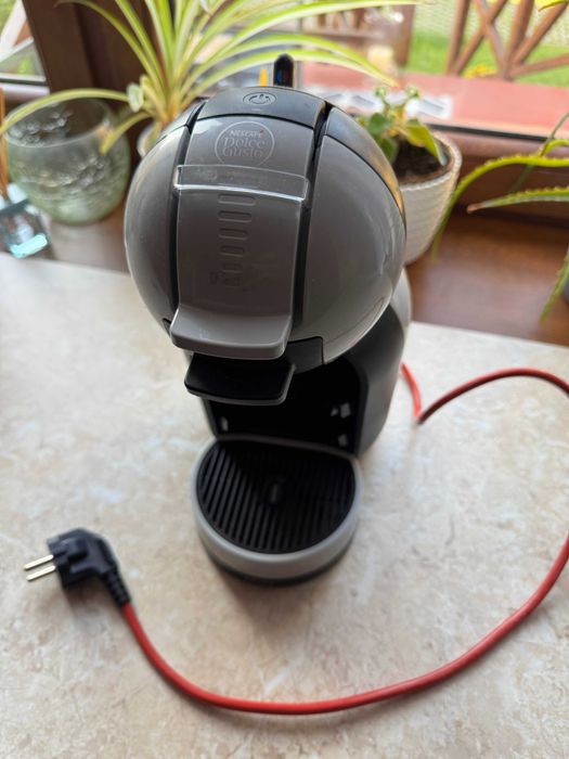 Ekspres kapsułkowy DE LONGHI Dolce Gusto