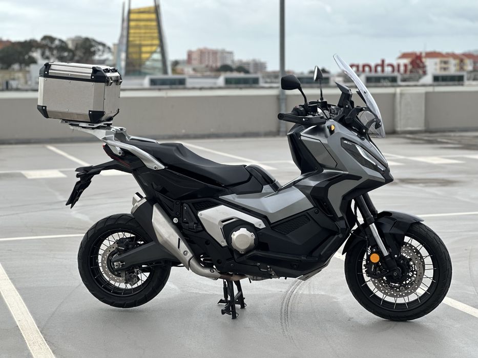 HONDA X-ADV 750 - Como Nova, C/ Topcase!
