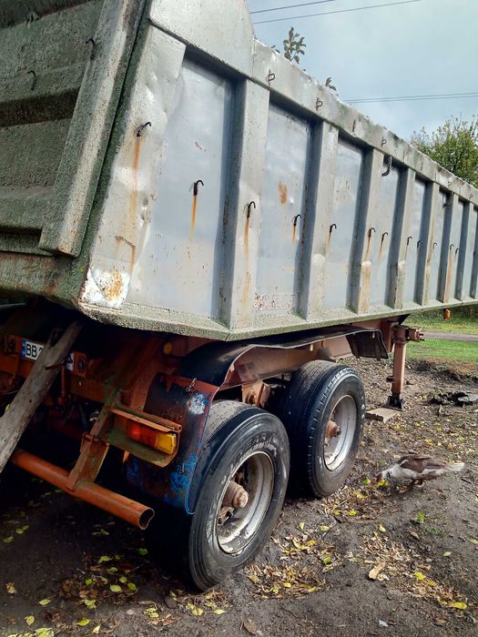 Напiвпричiп самоскид