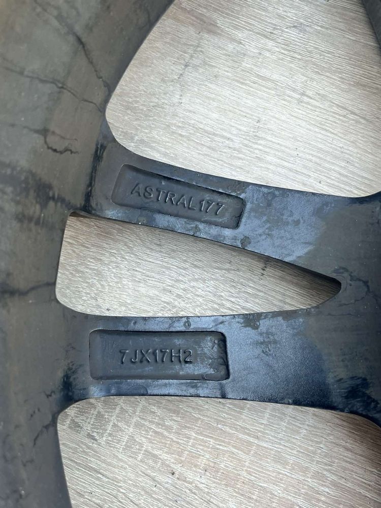 Goauto круті диски на Fiat Lada 4/98 r17 et38 7j dia58,1 як нові київ