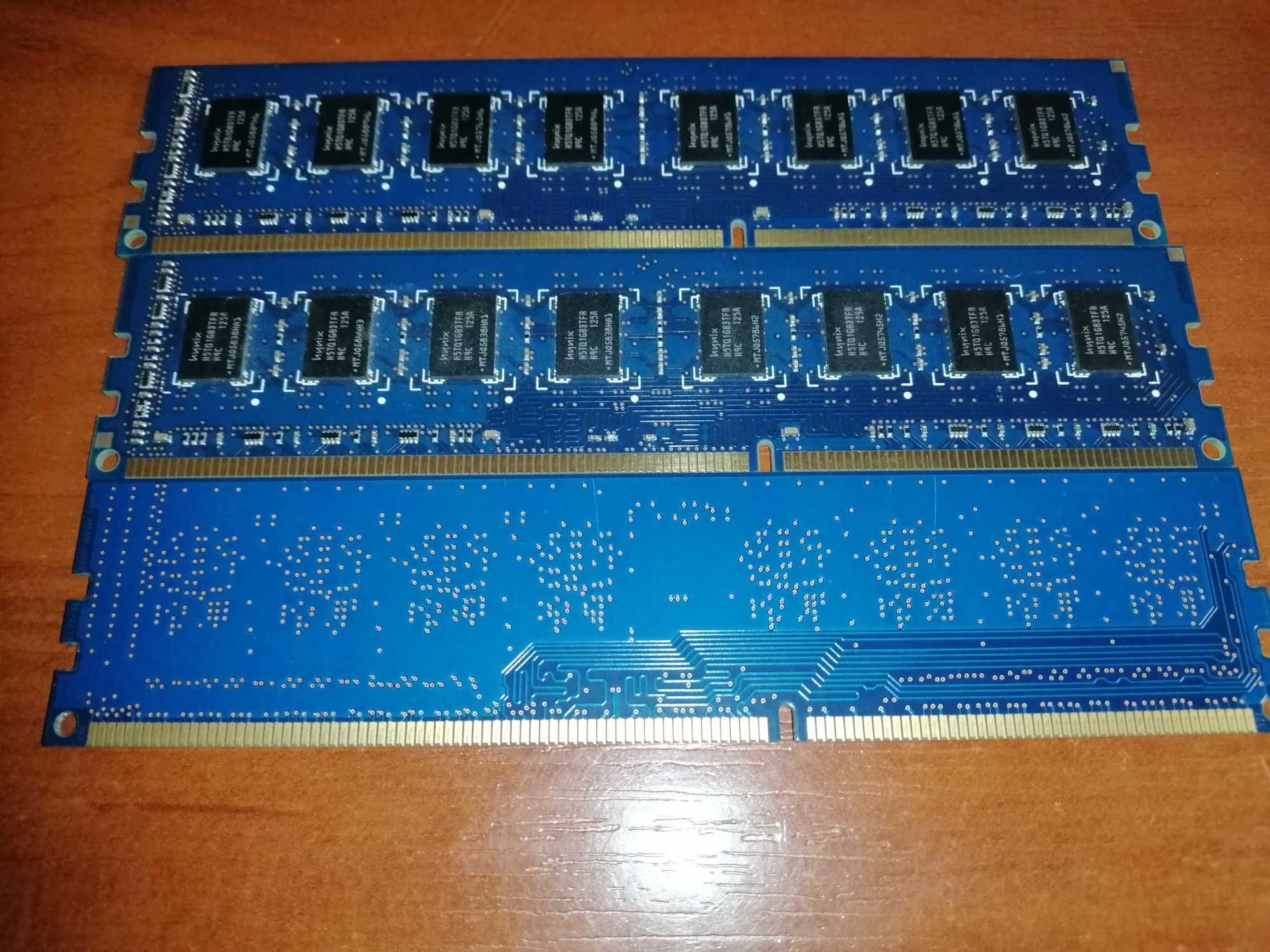 Память DDR3 2Gb Hunix 10600 частотой 1333MHz