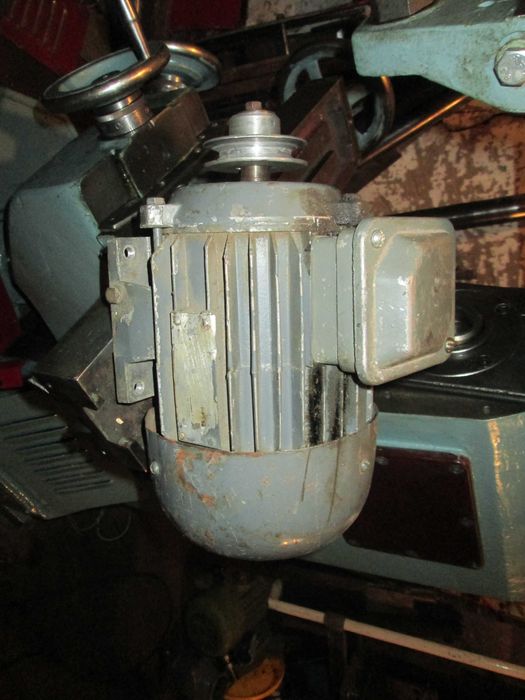 подам электродвигатель