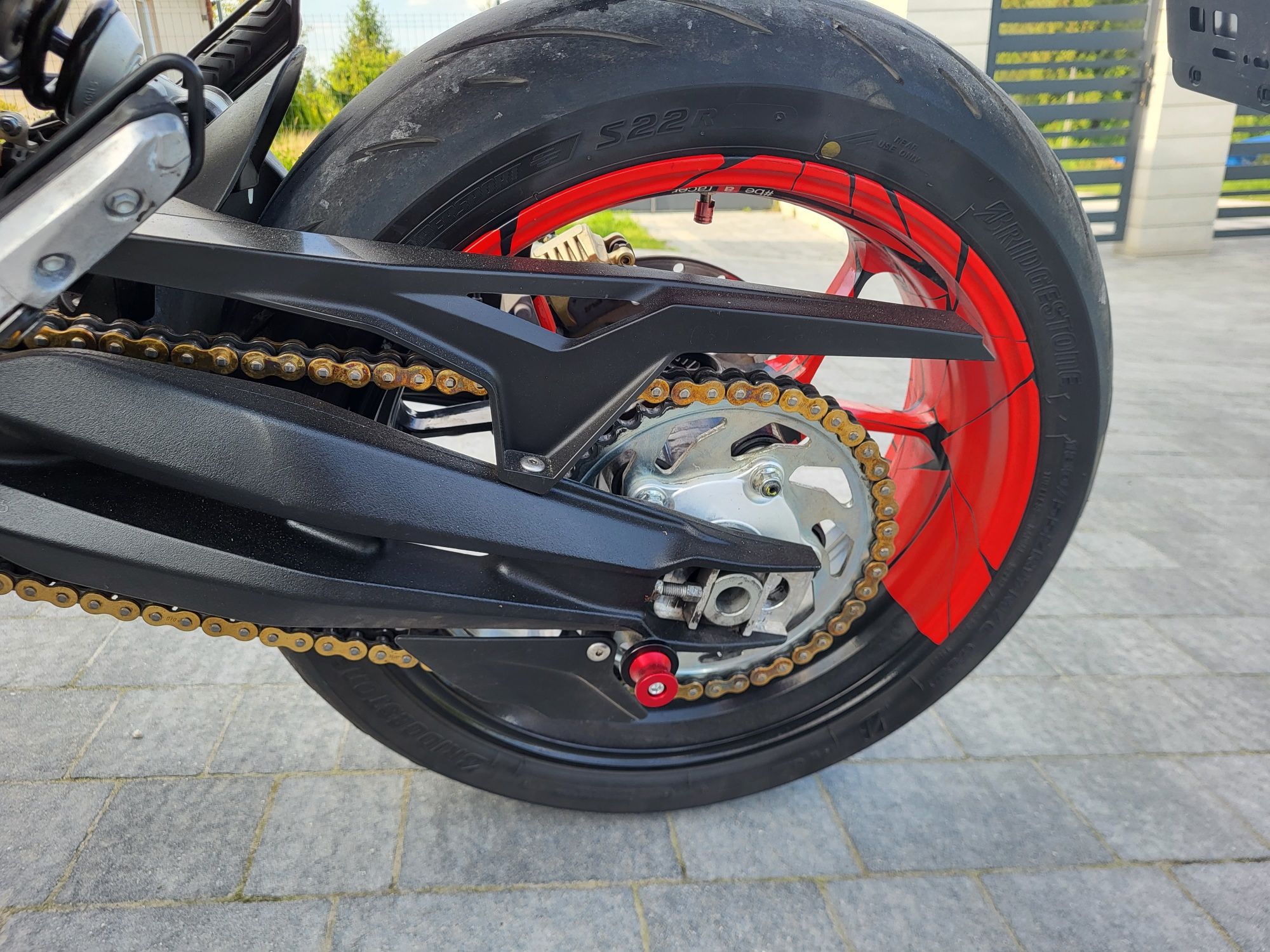 Aprilia Dorsoduro 900. 2020r Supermoto