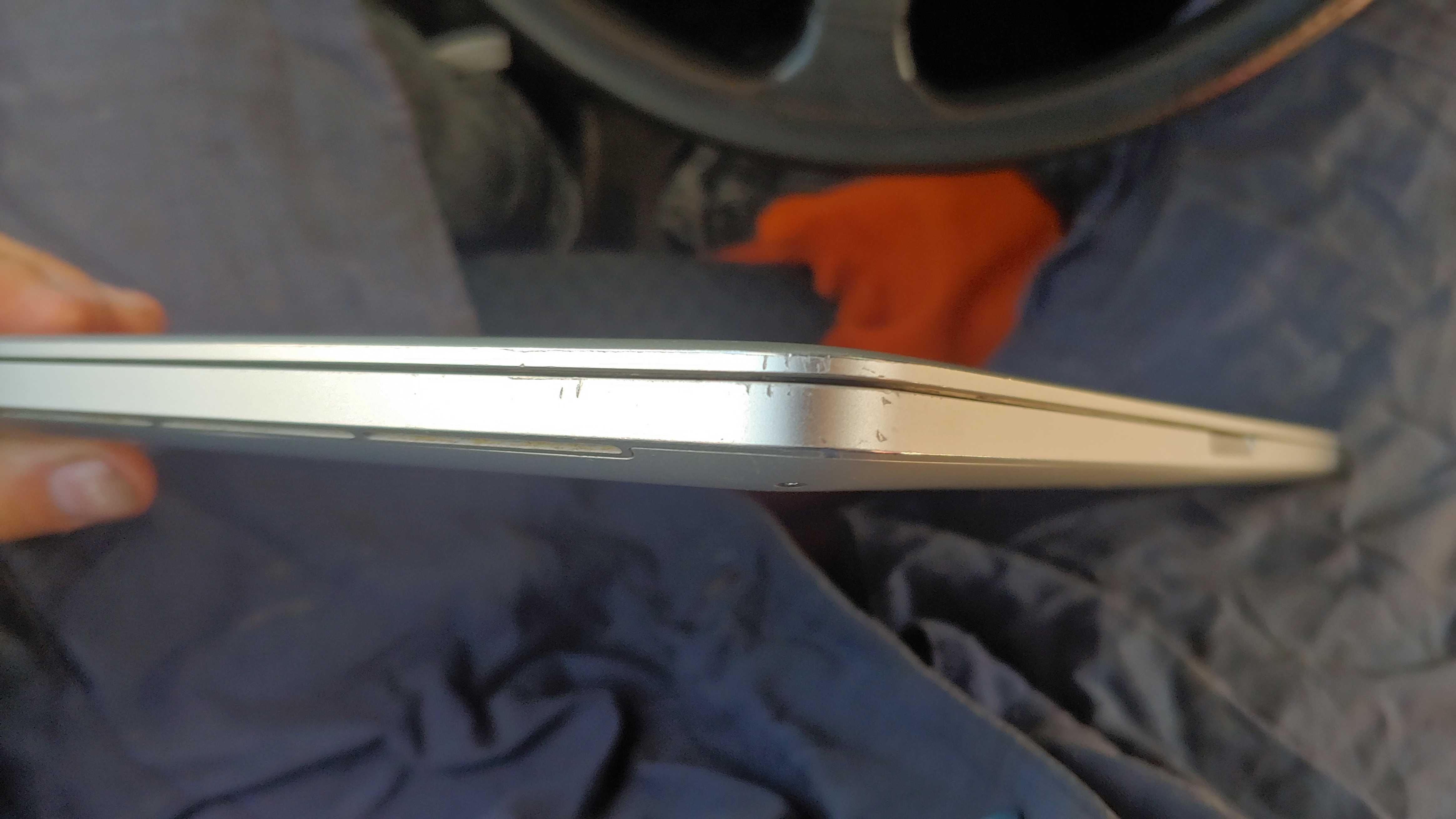 Apple Macbook pro 15 2015 i7 2.5 16gb/512gb amd radeon 2gb mjlt2 1398