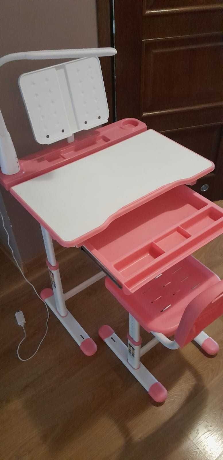 Biurko szkolne z krzesłem stół kreślarski