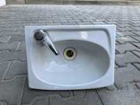 Umywalka ceramiczna na jacht, do kampera lub domowej toalety.