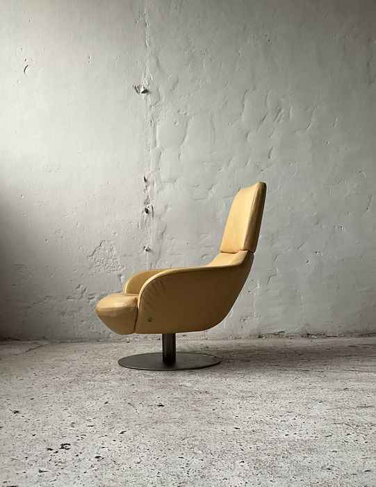 Fotel obrotowy Natuzzi skóra lata 90 vintage