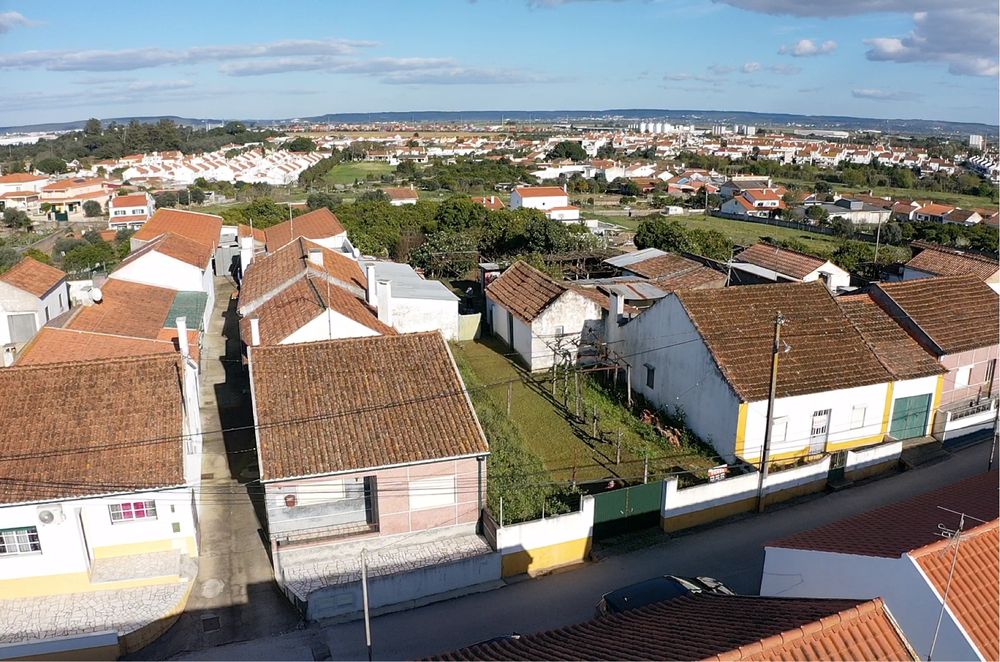 Terreno Urbano em Riachos (1400m2 com construção até 900m2)