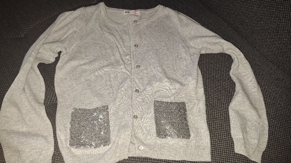 Sweterek Siwy z cekinami dla dziewczynki 116/122/128 H&M