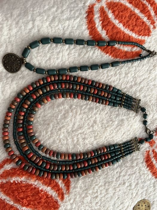 Коралі жіночі набір з двох прикрас