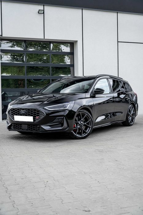 Wynajem, Wypożyczalnia, osobowy - Ford Focus ST 280km Kombi Automat