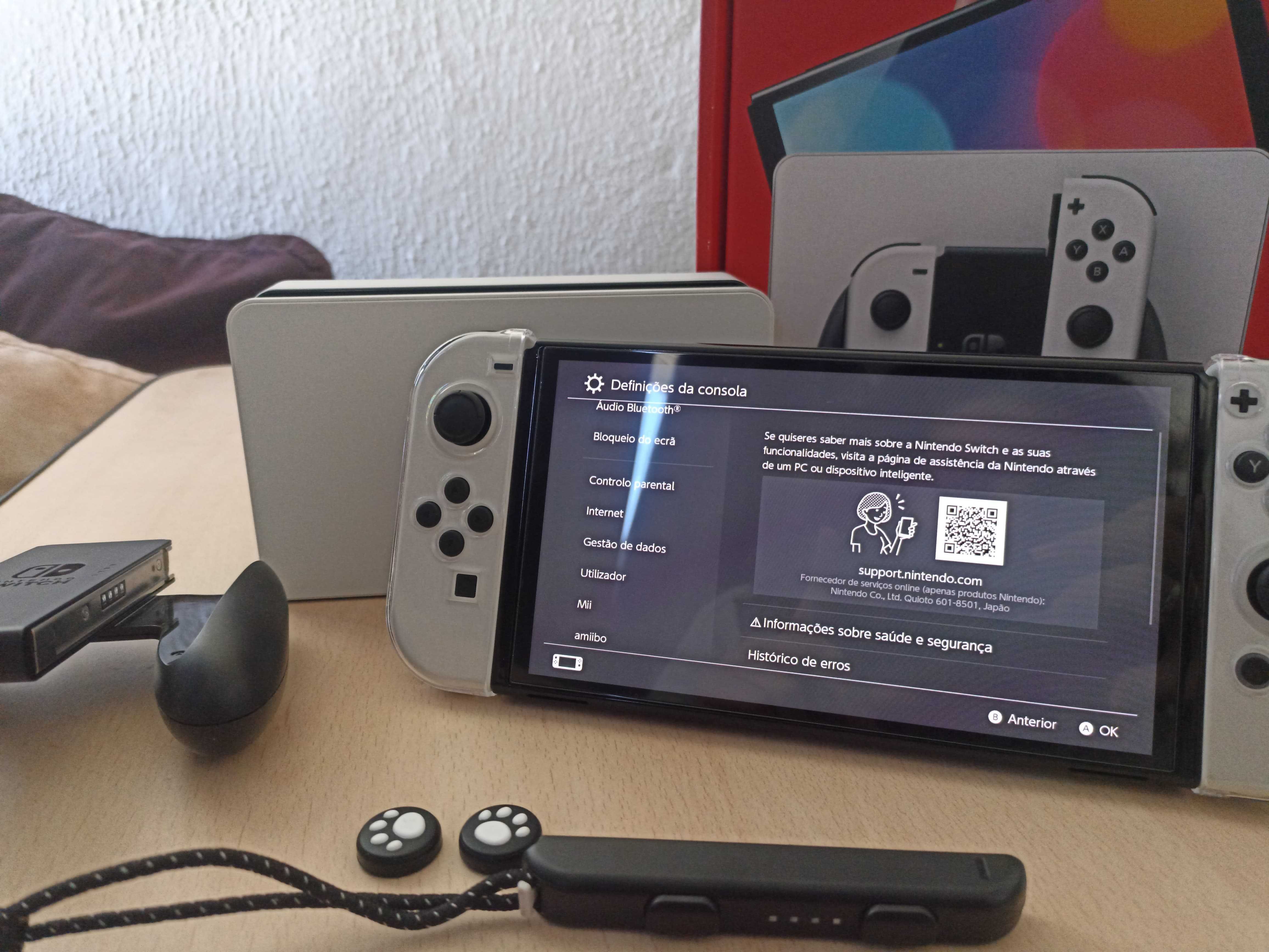 Nintendo Switch Versão OLED - Branco + Jogo Animal Crossing