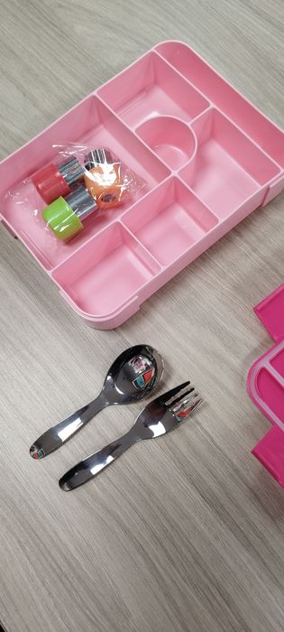 Pojemnik na lunch różowy