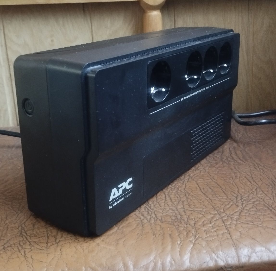 ДБЖ, безперебійник,УПС, UPS, ИБП модель APC BV650I-GR