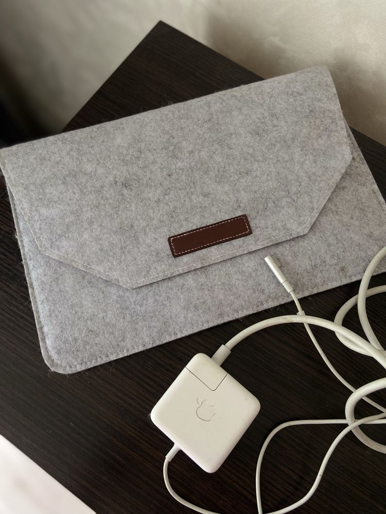 MacBook air 11” (2011) i7, 4Gb, 1,8Ghz