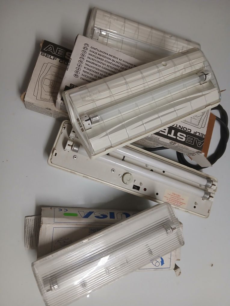 Kits de emergência.
