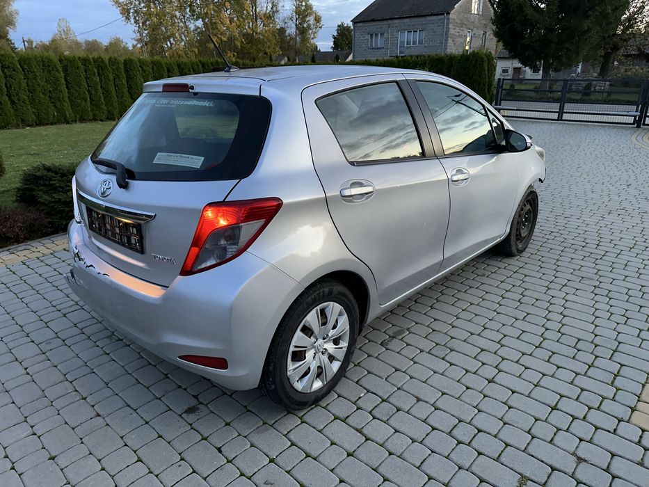 Toyota Yaris 1.3 benzyna, 2012r