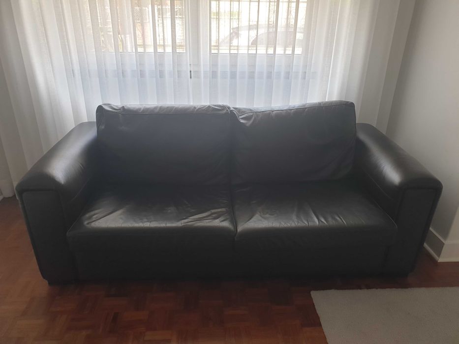 2 Sofás em bom estado