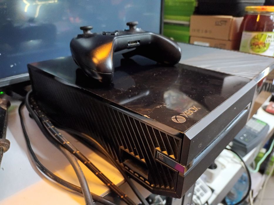 Konsola xbox one pad 500gb