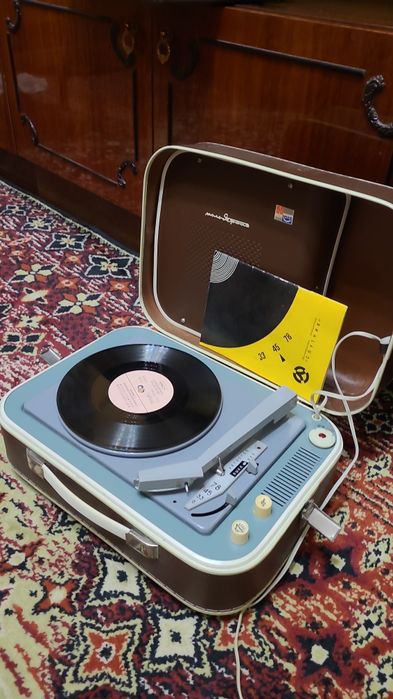 Електрофон «Юність-301»