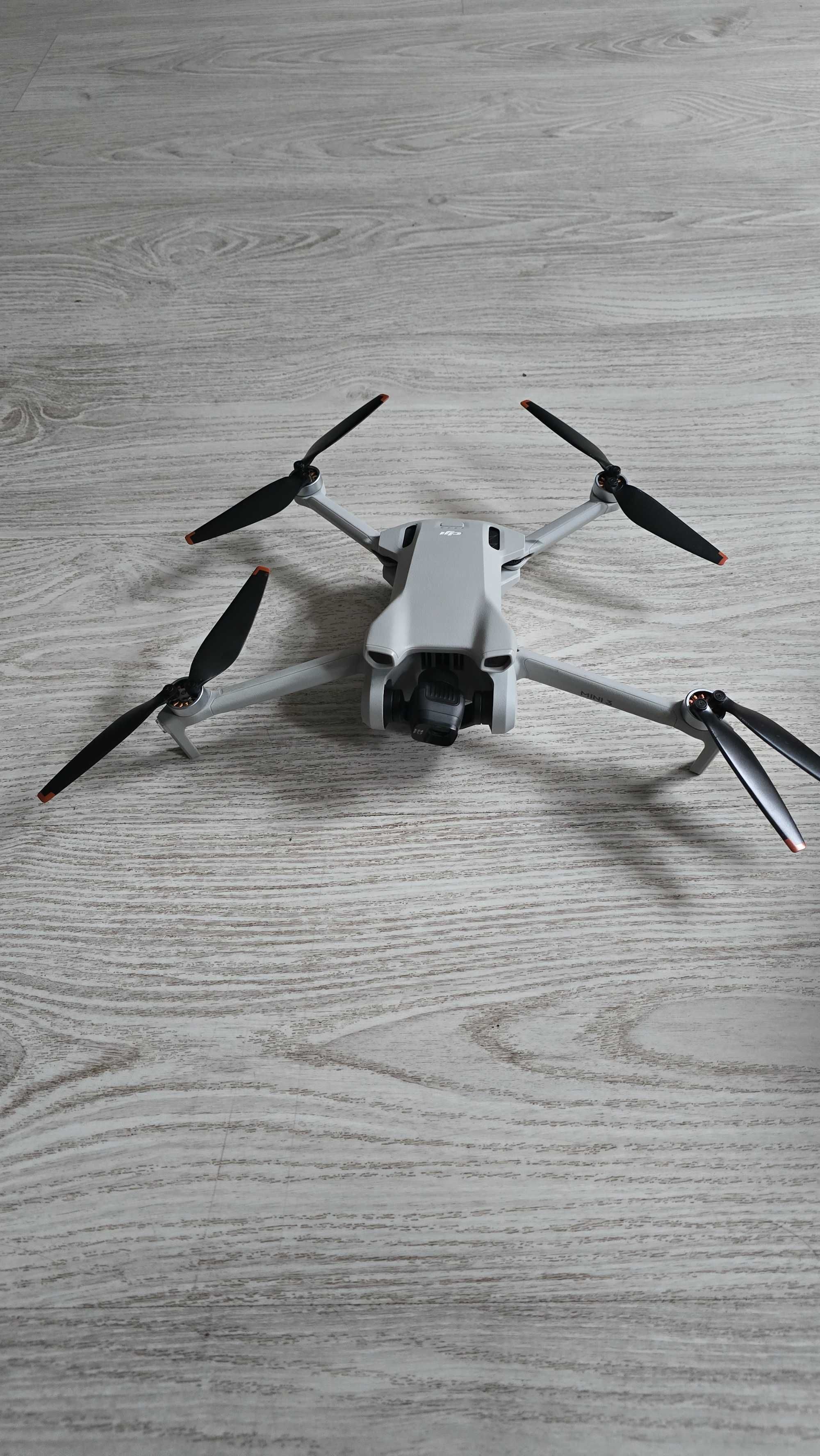 DJI Mini 3 Fly More Combo (DJI RC) + Dodatki