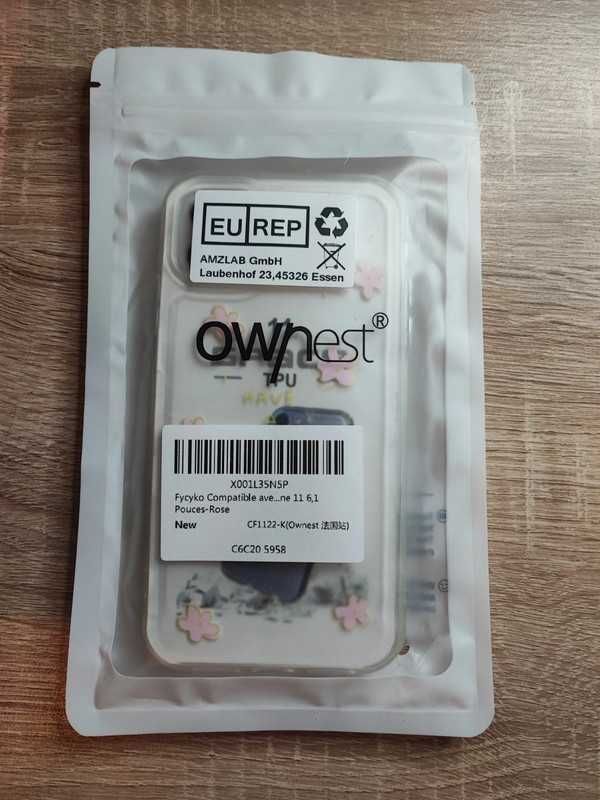 1827. Etui w kwiatki do iPhone 11