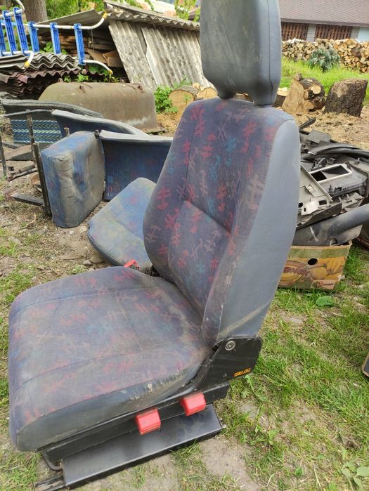 Перегородка спрінтер,салазки,диван.