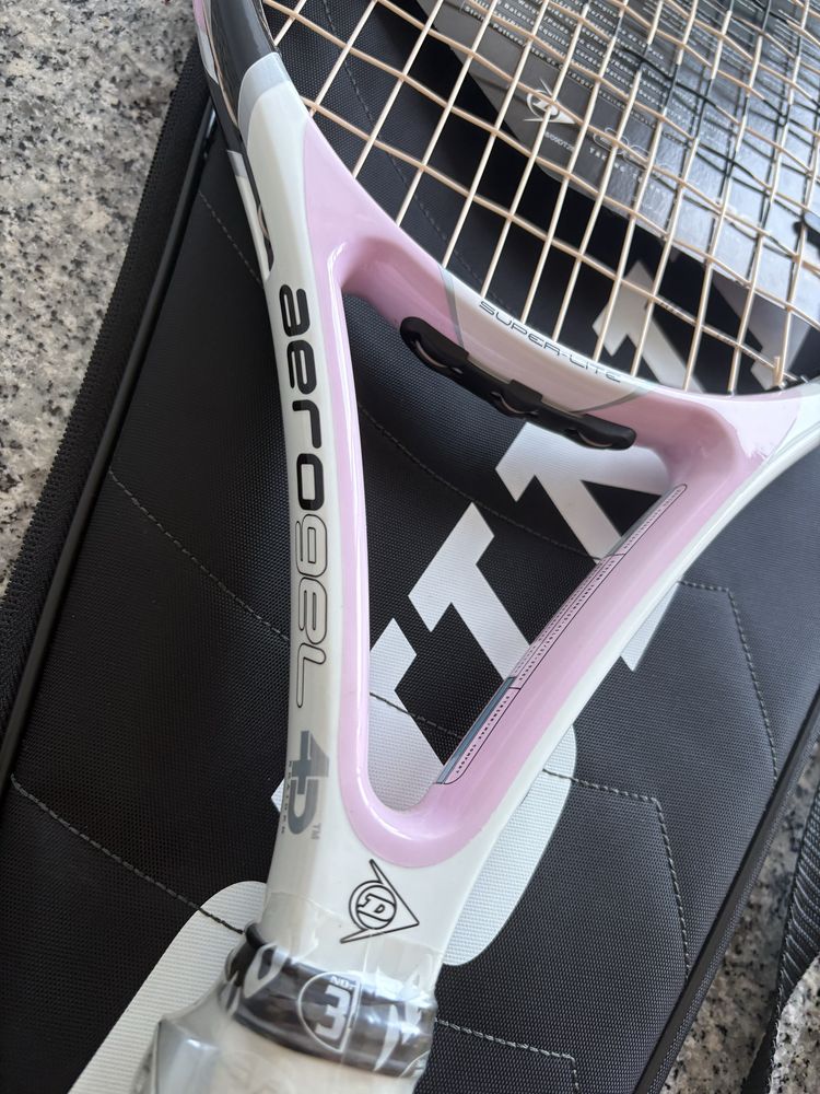 Raquete Dunlop aerogel
