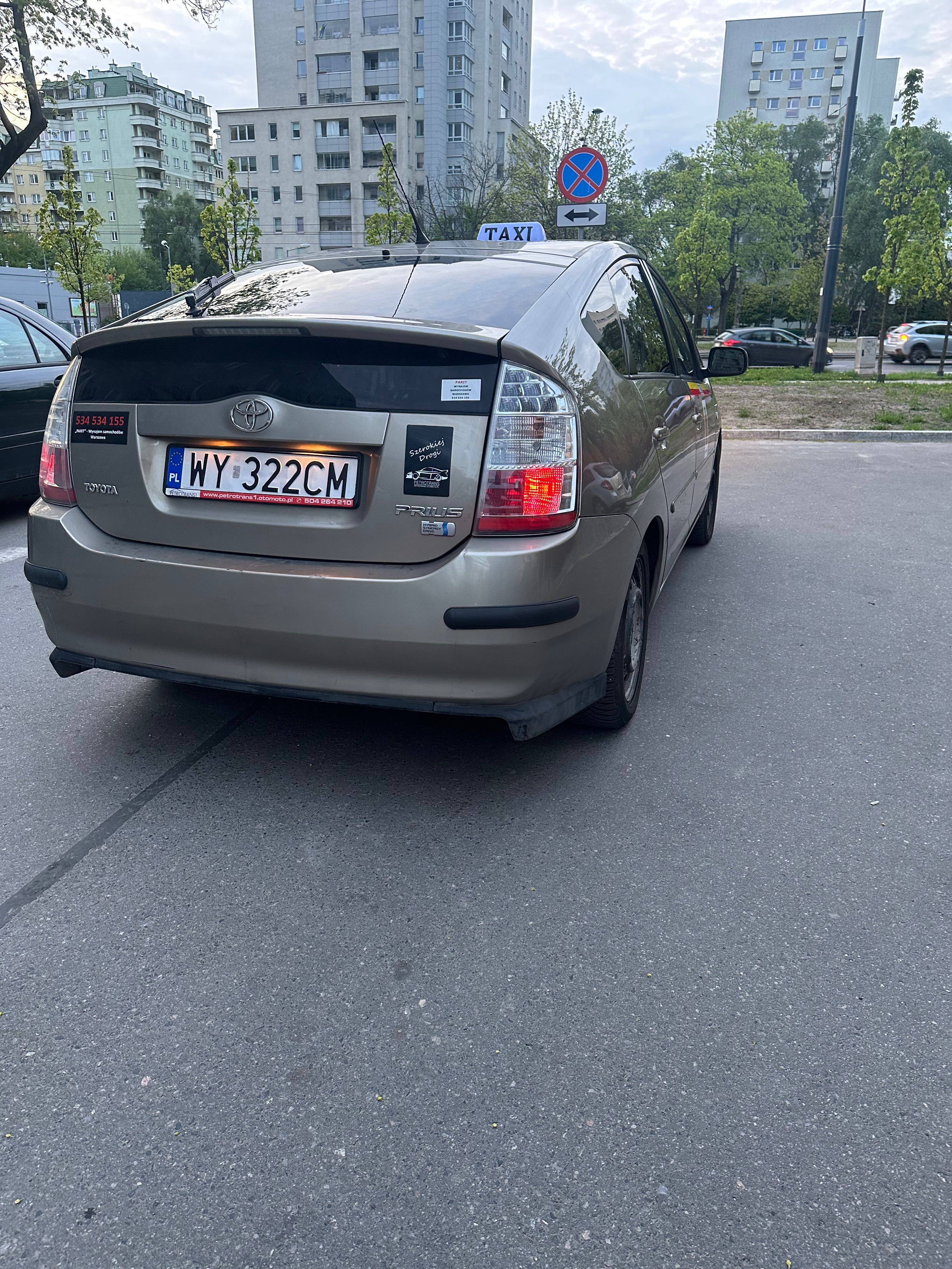 Toyota Prius z gazem i licencję Taxi Warszawa