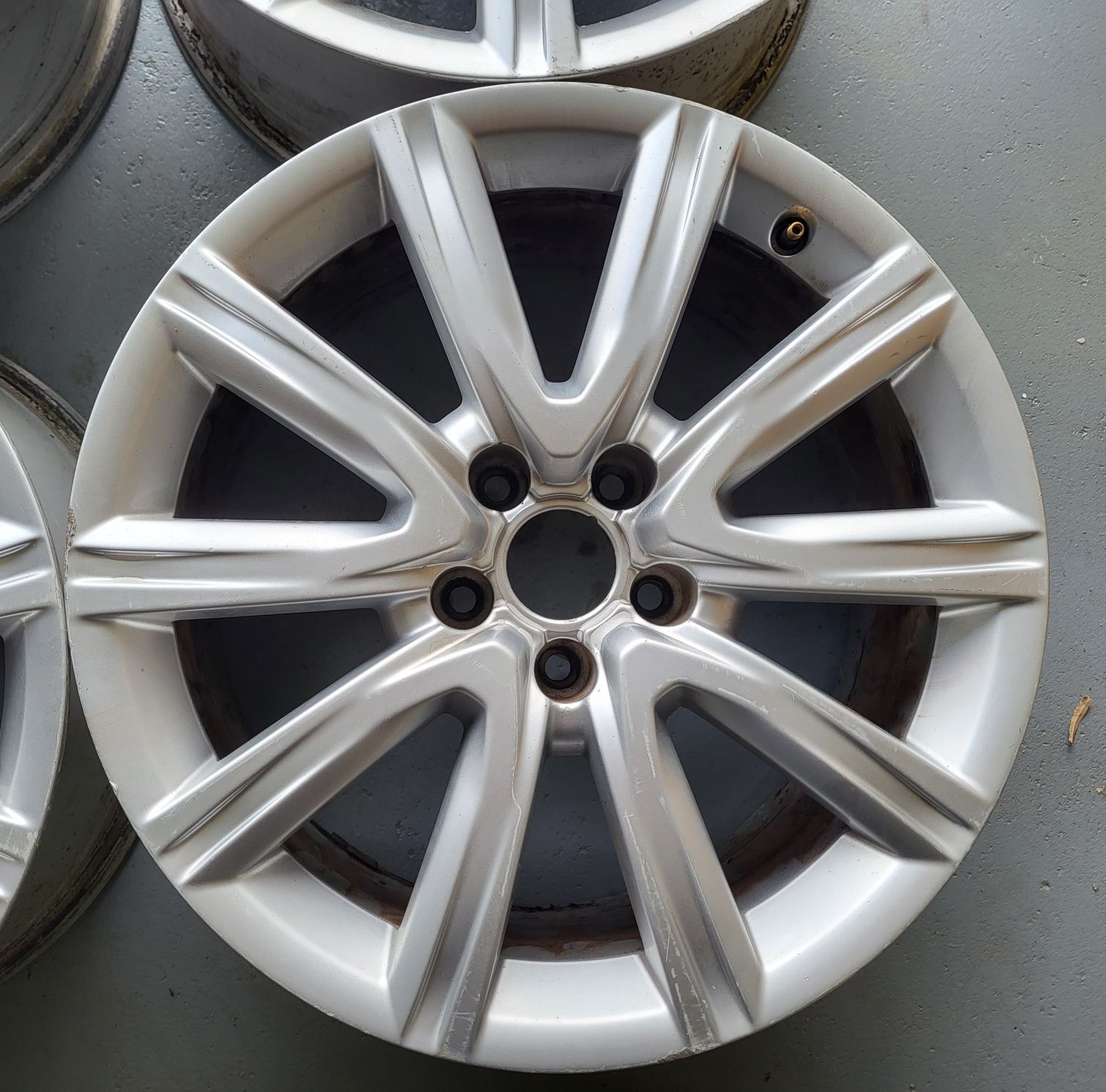 Komplet felg AUDI A6 C7 OE 8Jx18 5x112 ET39 4G0 18''