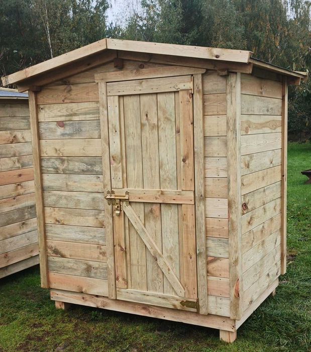 Drewniana szopa narzędziowa, narzędziówka, domek na narzędzia