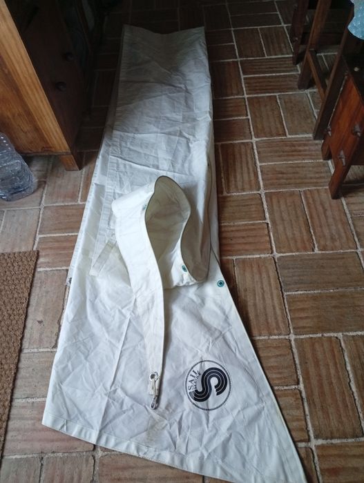 Mastro e estai em perfeitas condições