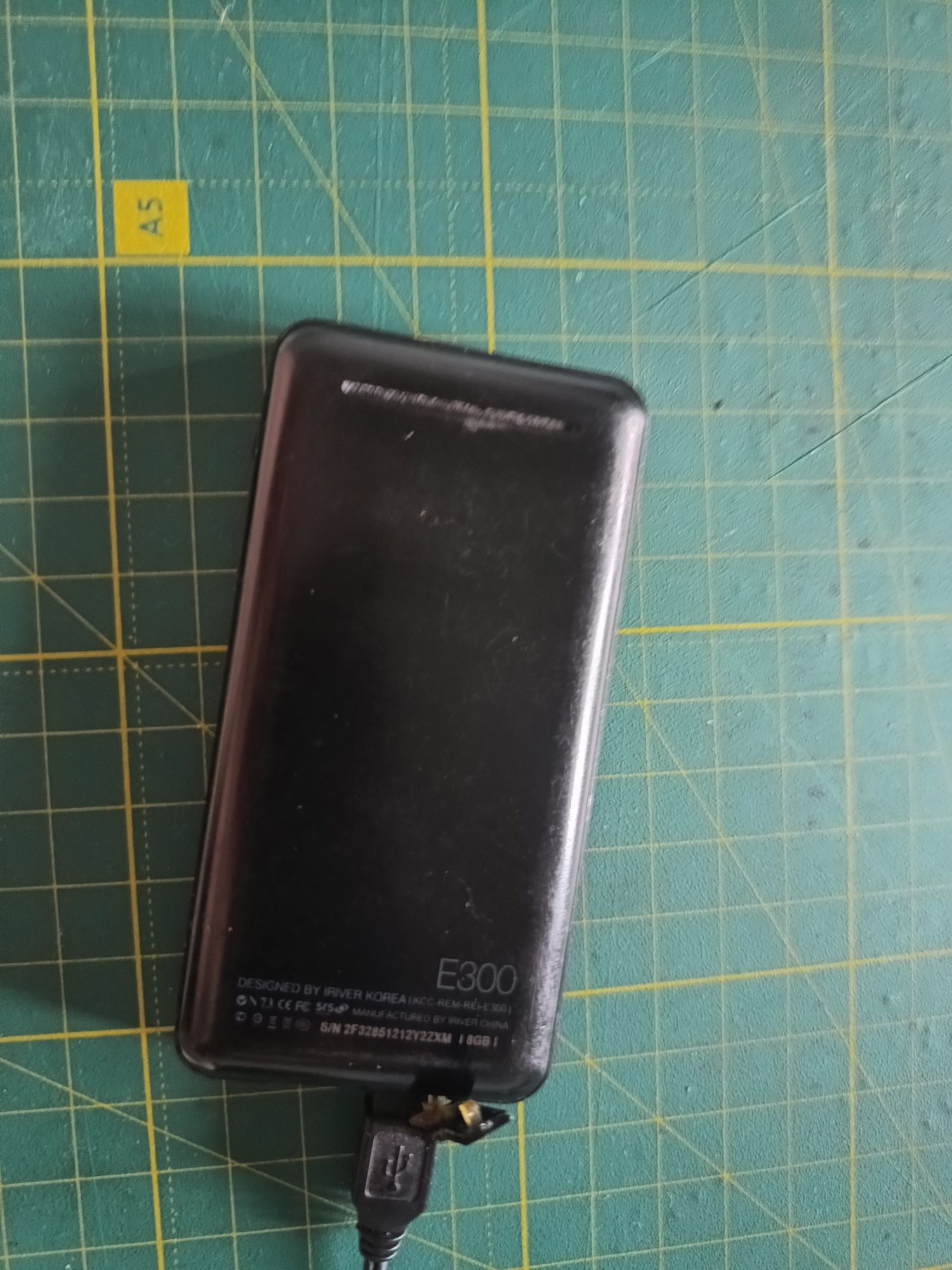 Продам плеер мп4 iriver e300 8gb