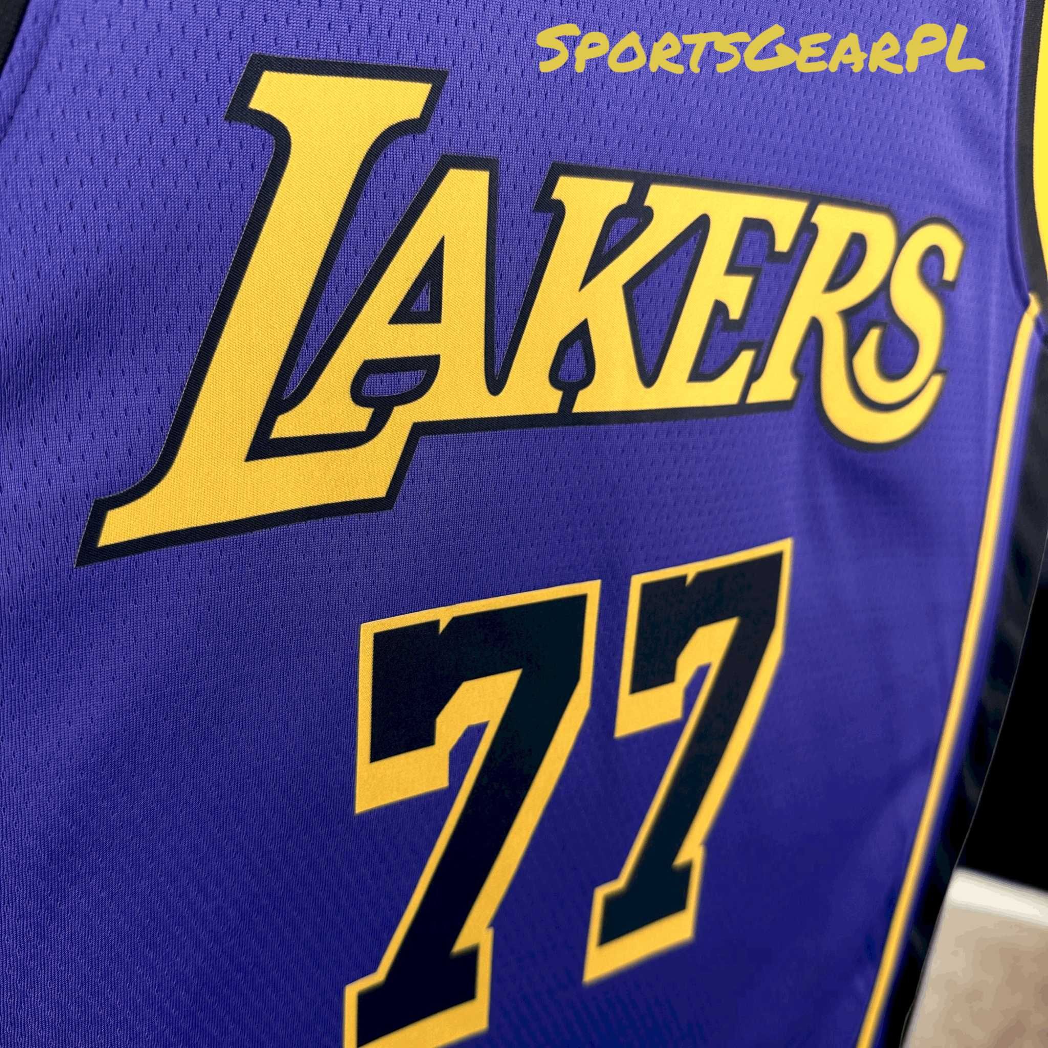 Luka DONCIC Koszulka STATEMENT Los Angeles Lakers NIKE Rozmiar L