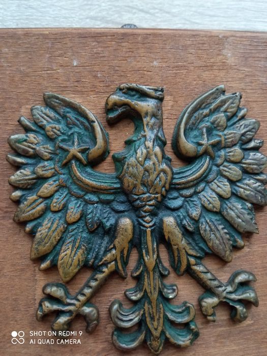 Zamienię orzeł z mosiądzu bez korony
